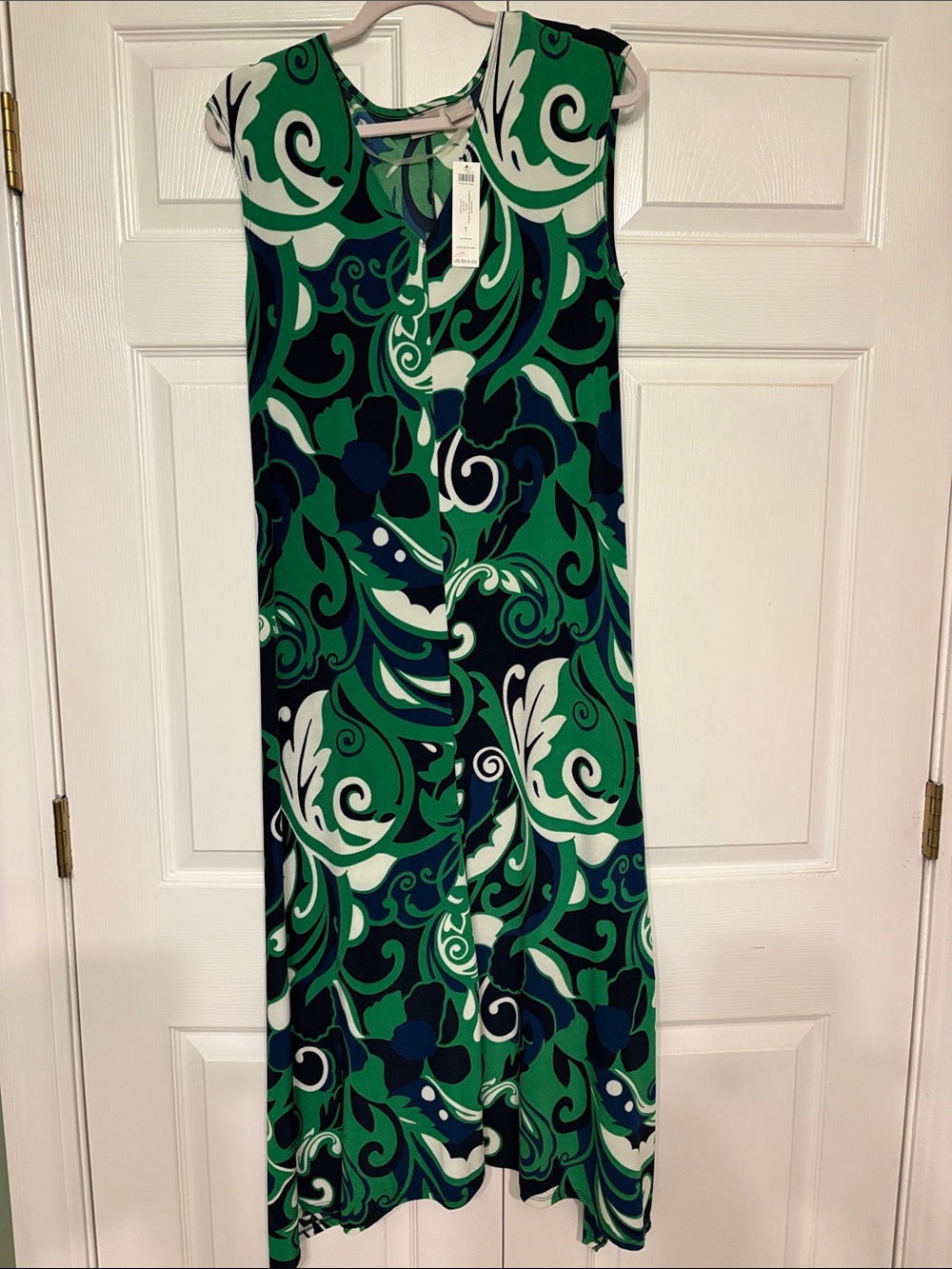 NWT Chico’s Travelers Women's patterned sleeveless maxi dress